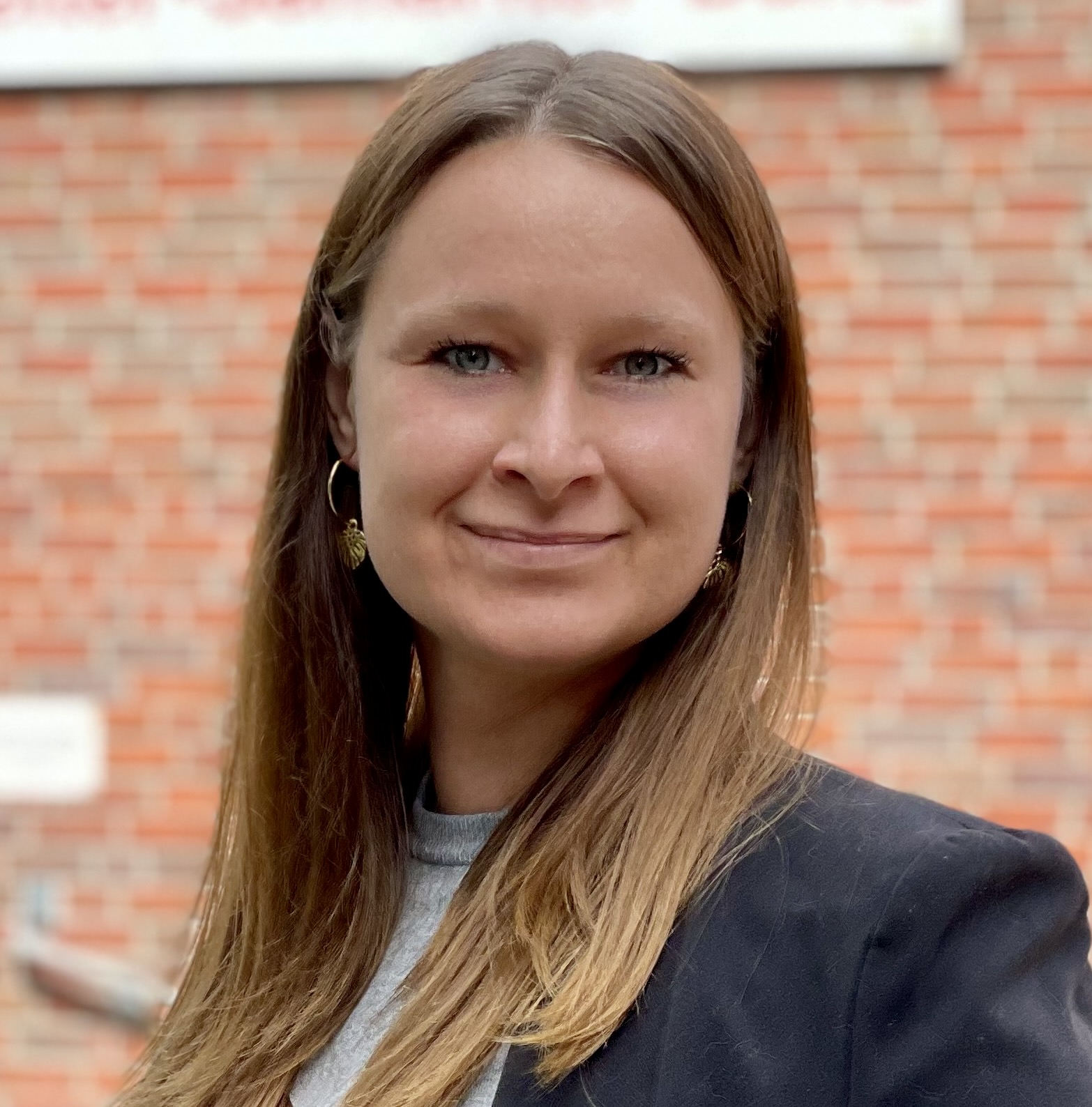 Juliane_Simonn_Portrait_Quadrat.jpeg