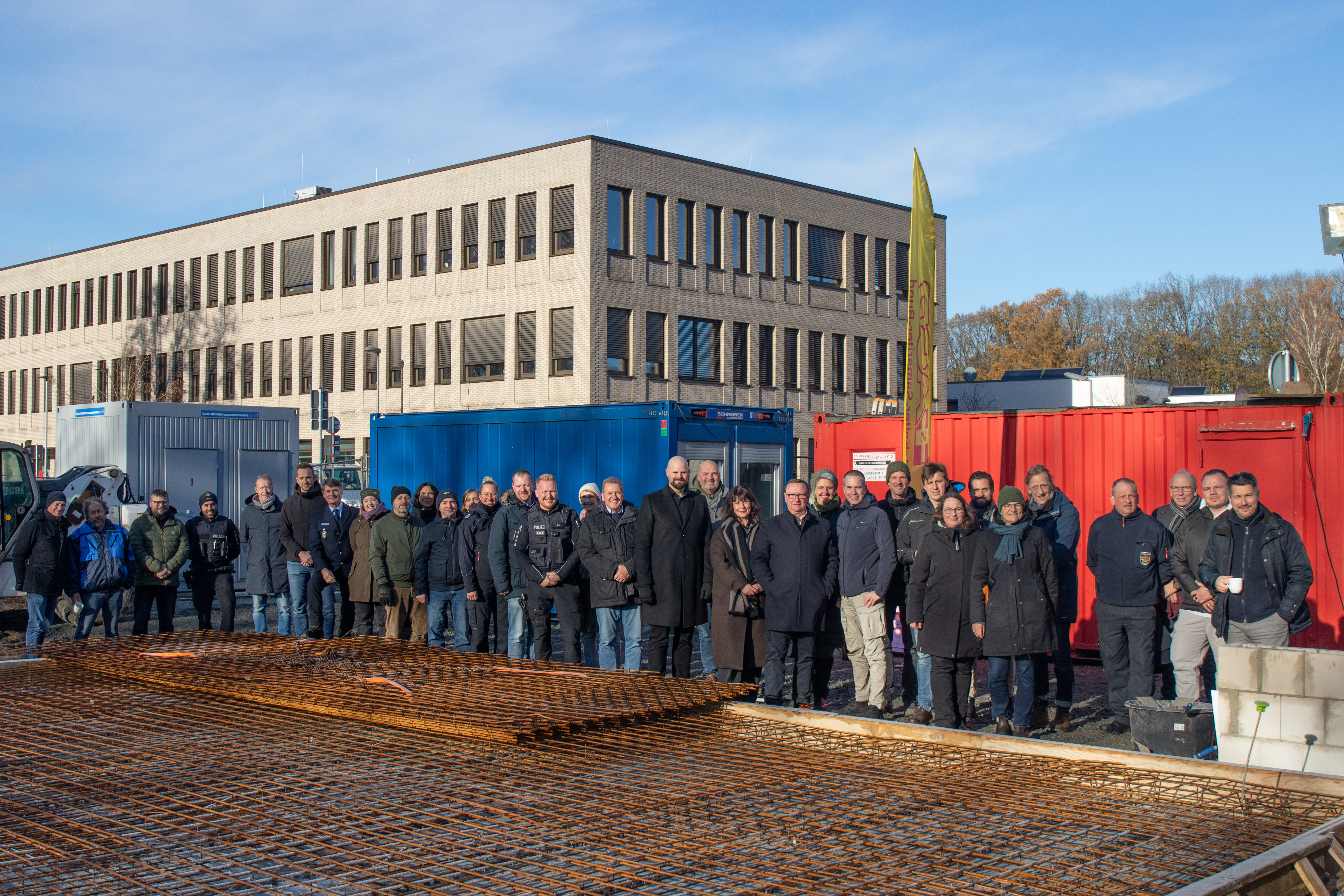 Grundsteinlegung der Halle für das RET-Projekt